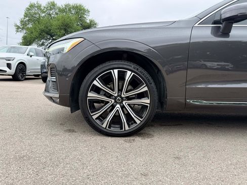 Certified 2023 Volvo XC60 B5 Ultimate w/ Protection Package Premier FWD image 9