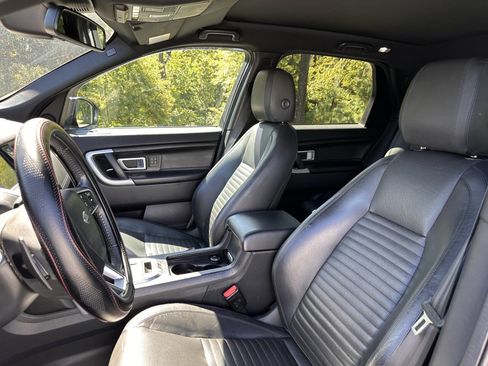Used 2017 Land Rover Discovery Sport HSE Luxury image 21