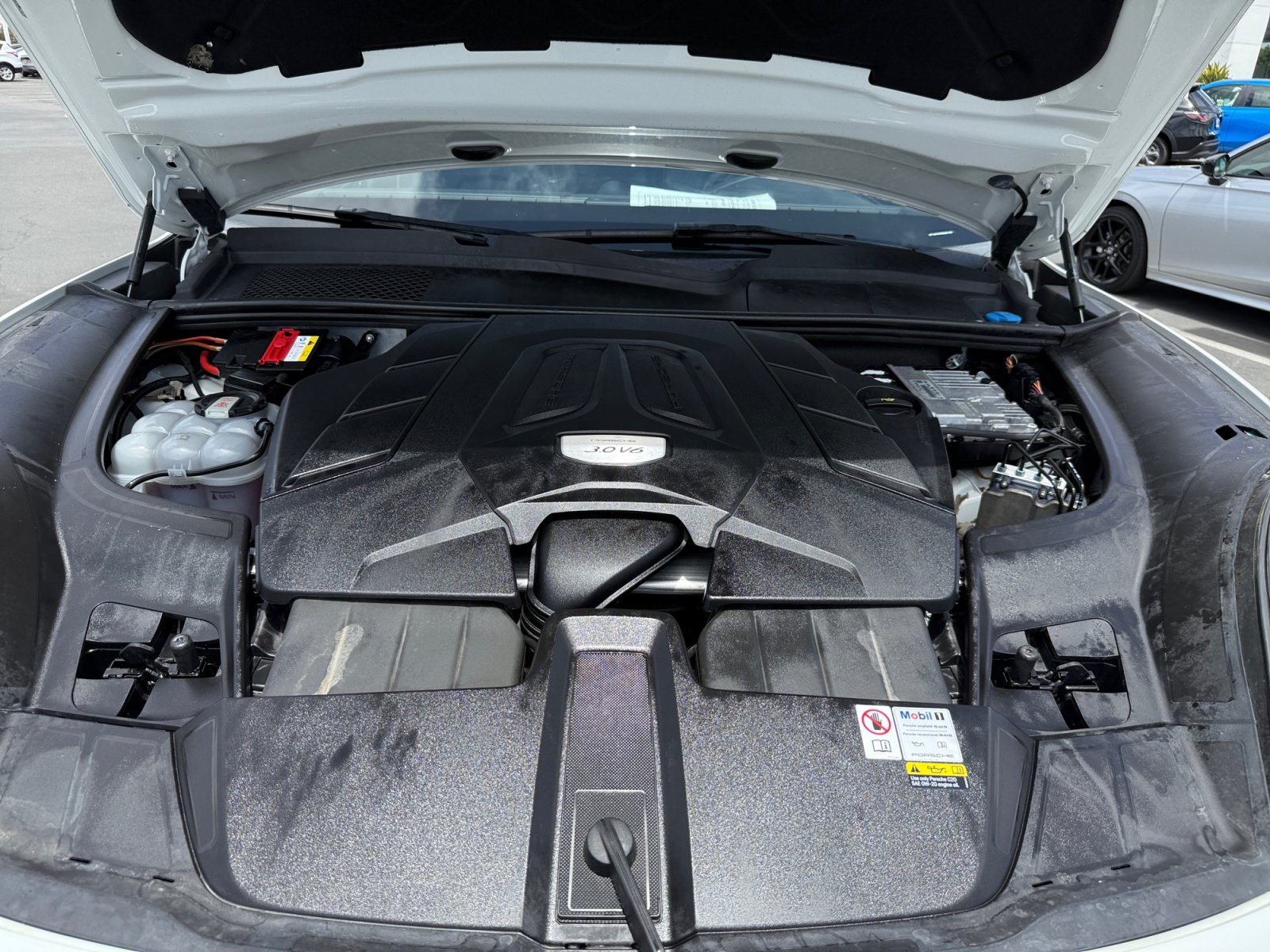 Used 2022 Porsche Cayenne AWD/4WD image 20