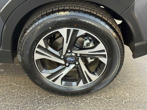 Certified 2025 Subaru Crosstrek 2.0i Premium image 9