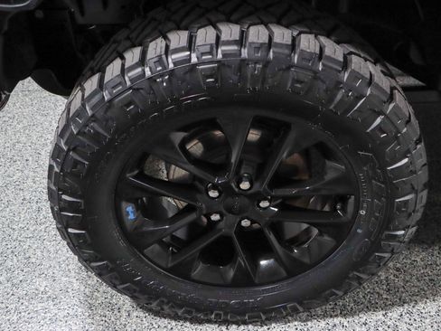 Used 2023 Jeep Wrangler Unlimited Sahara w/ Cold Weather Group AWD/4WD image 11