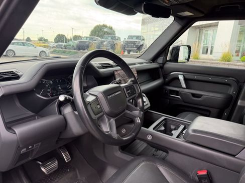 Used 2023 Land Rover Defender 110 X-Dynamic SE AWD/4WD image 10