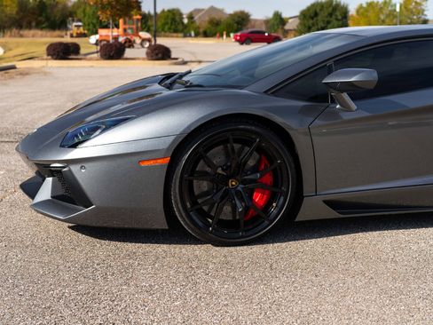Used 2014 Lamborghini Aventador LP 700-4 image 22