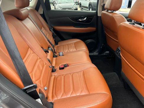 Used 2019 Nissan Rogue SL w/ Premium Package AWD/4WD image 24