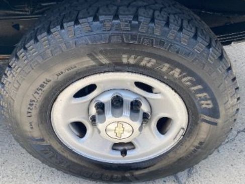 Used 2017 Chevrolet Express 2500 RWD image 27