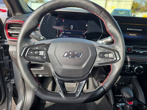 Used 2025 Chevrolet TrailBlazer RS w/ Convenience Package image 17