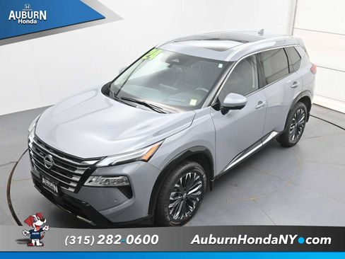 Used 2024 Nissan Rogue Platinum w/ Platinum Premium Package AWD/4WD image 29