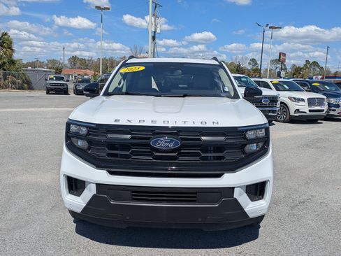 Certified 2025 Ford Expedition Max Active image 8