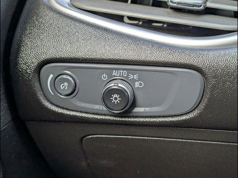 Used 2025 Chevrolet Malibu LT image 23