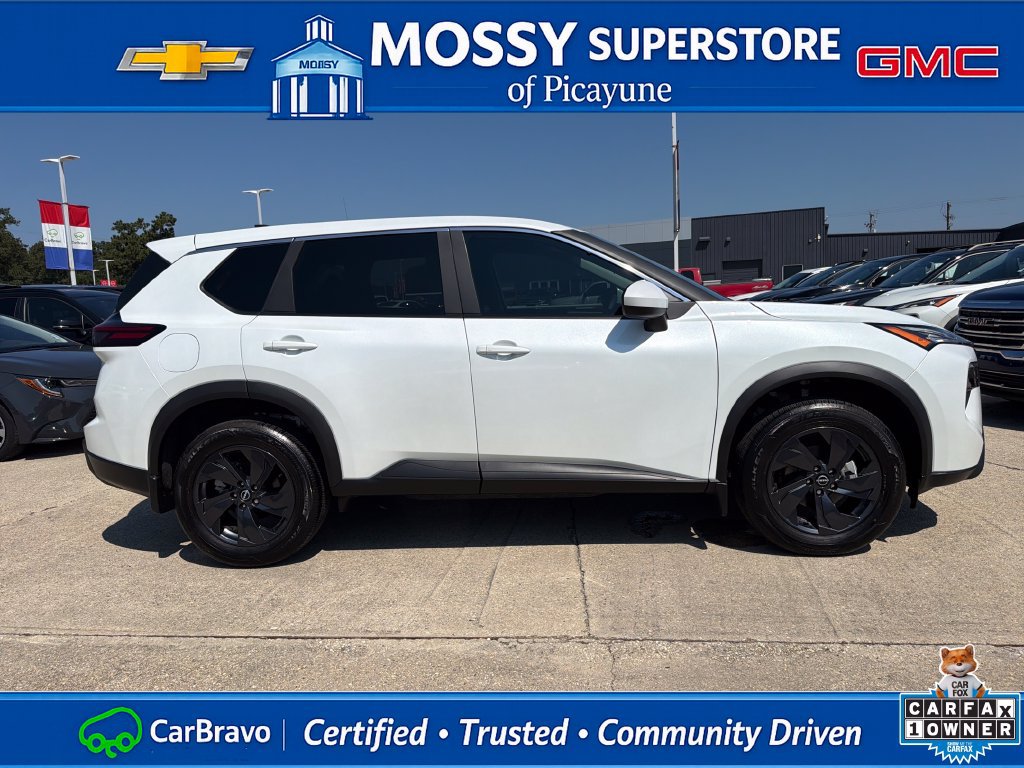 Certified 2026 Nissan Rogue SV FWD image 7