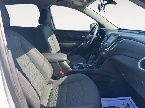 Used 2018 Chevrolet Equinox LT AWD/4WD image 15