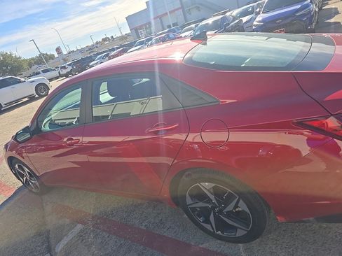 Used 2023 Hyundai Elantra SEL w/ Convenience Package image 6