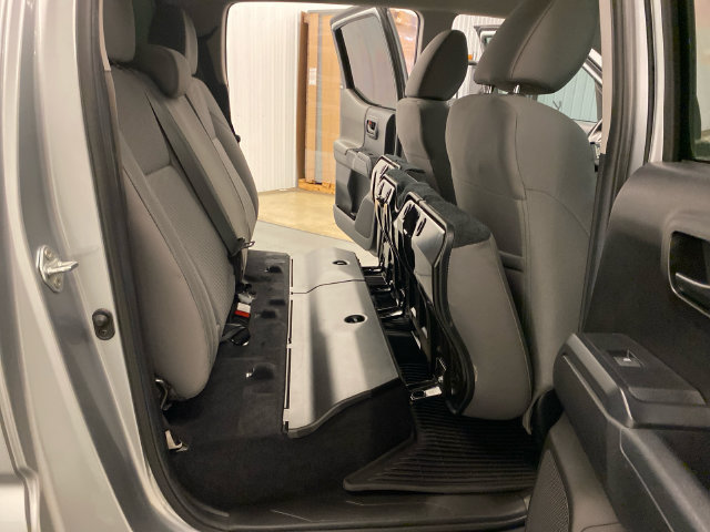 Used 2022 Toyota Tacoma SR AWD/4WD image 46