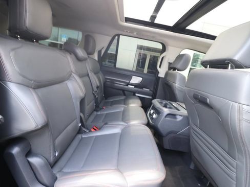 Used 2025 Ford Expedition Max Active AWD/4WD image 23