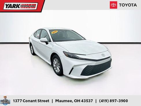 Certified 2025 Toyota Camry LE FWD image 1
