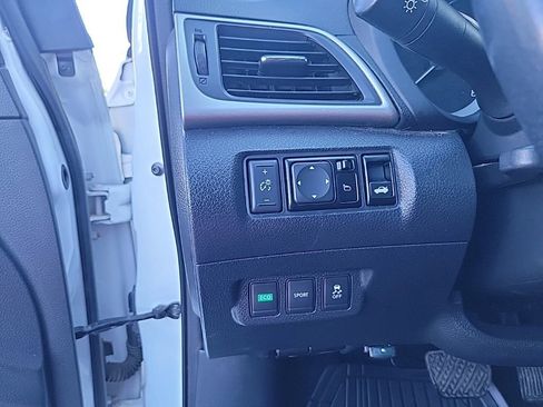 Used 2015 Nissan Sentra SR FWD image 21