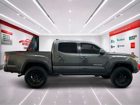 Used 2020 Toyota Tacoma TRD Off-Road w/ Technology Package AWD/4WD image 6