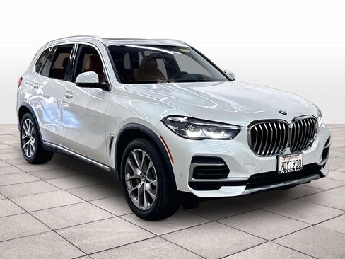 Used 2023 BMW X5 xDrive40i AWD/4WD image 2