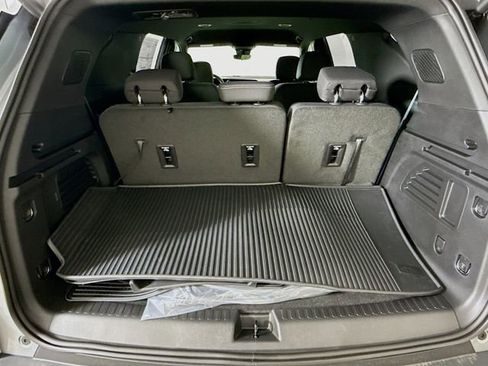 New 2026 Chevrolet Traverse LT w/ Midnight/Sport Edition AWD/4WD image 27