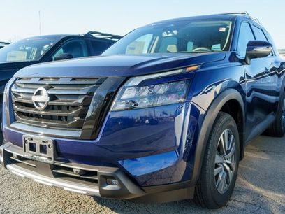 New 2025 Nissan Pathfinder SL