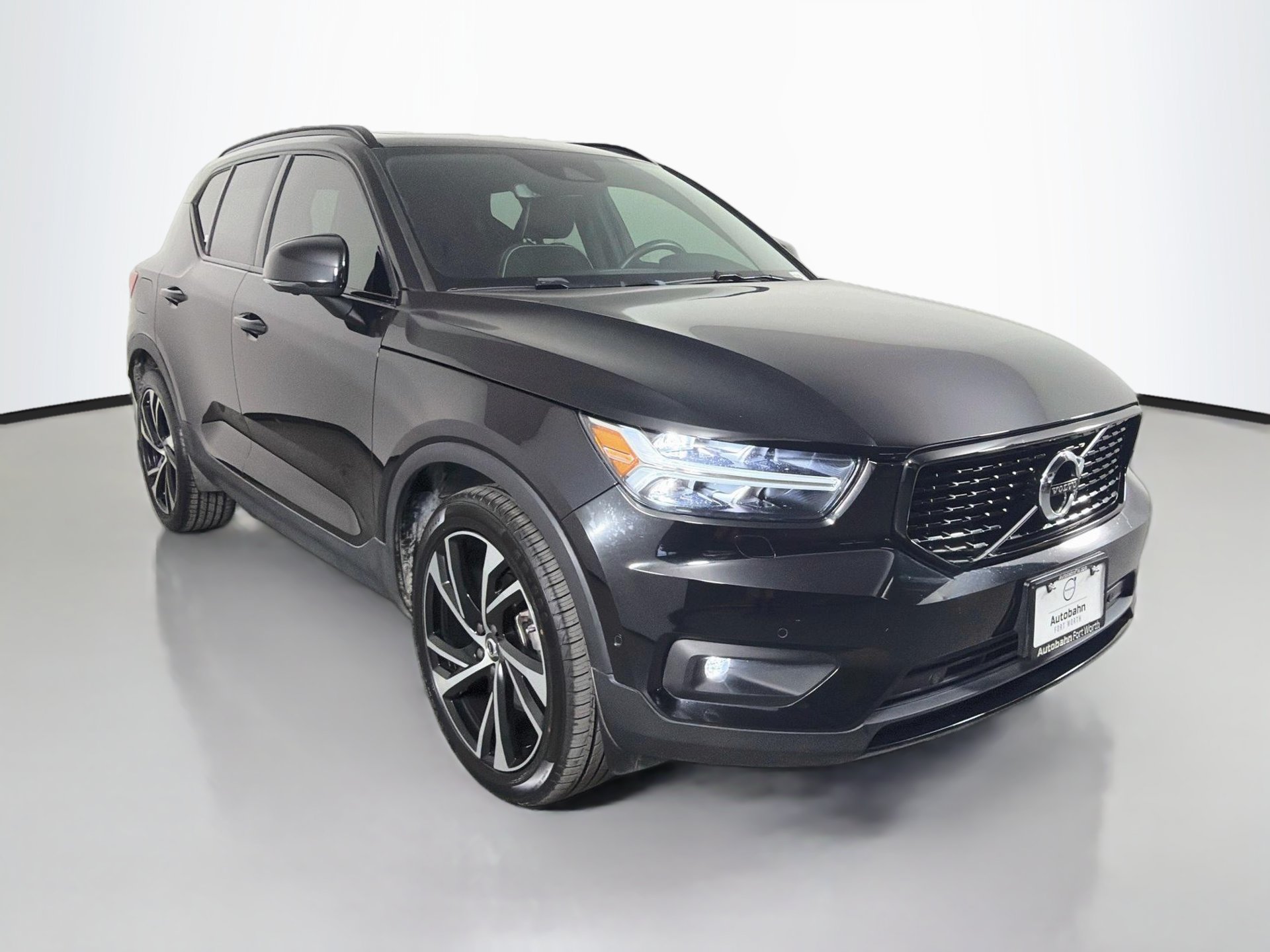 Used 2021 Volvo XC40 T5 R-Design w/ Advanced Package AWD/4WD image 3