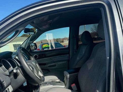 Used 2015 Toyota Tacoma TRD Pro image 9