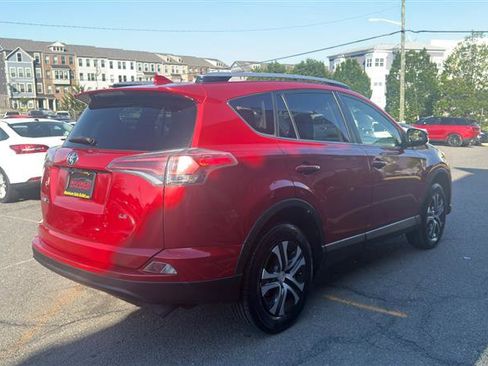 Used 2016 Toyota RAV4 LE FWD image 12