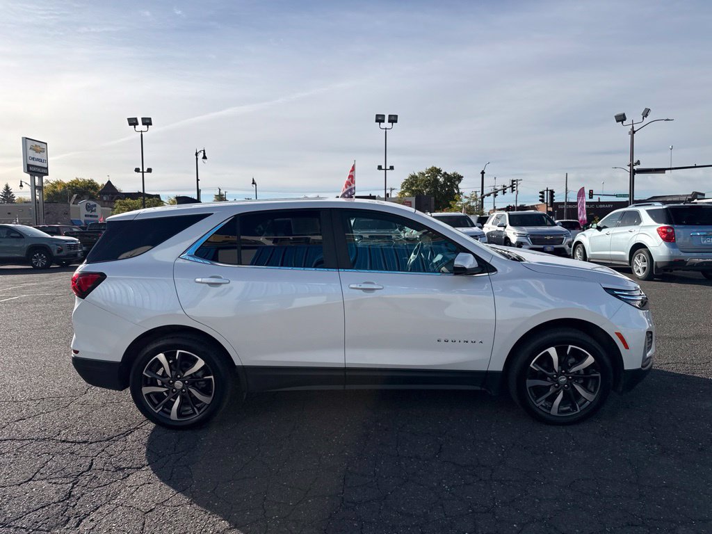 Used 2022 Chevrolet Equinox LT AWD/4WD image 9