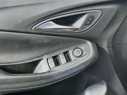 Used 2025 Buick Encore GX Preferred FWD image 15