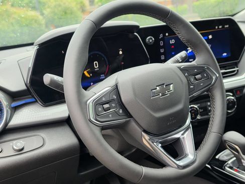 New 2026 Chevrolet Trax LT w/ Driver Confidence Package FWD image 20