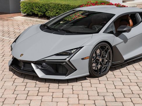 Used 2024 Lamborghini Revuelto AWD/4WD image 6
