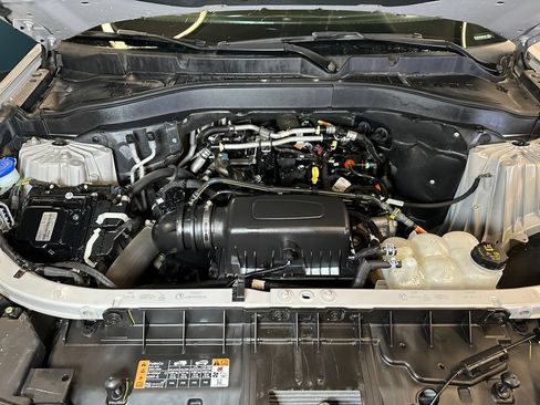 Used 2021 Ford Explorer XLT AWD/4WD image 24