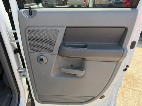 Used 2006 Dodge Ram 2500 Truck SLT w/ Quad Cab Big Horn Value Group image 16