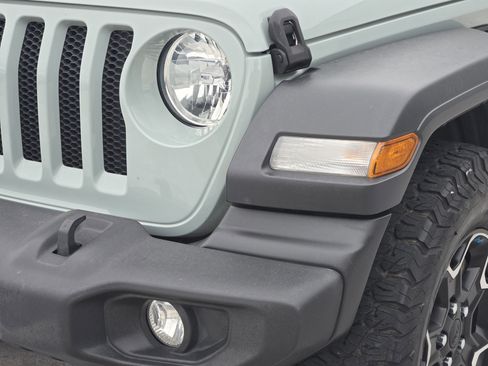 Used 2023 Jeep Wrangler Unlimited Sport AWD/4WD image 11