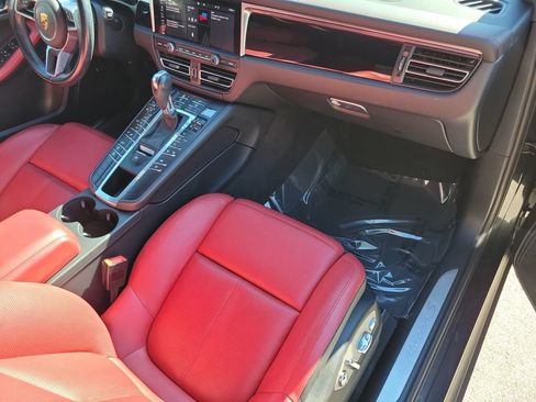 Certified 2021 Porsche Macan S AWD/4WD image 19