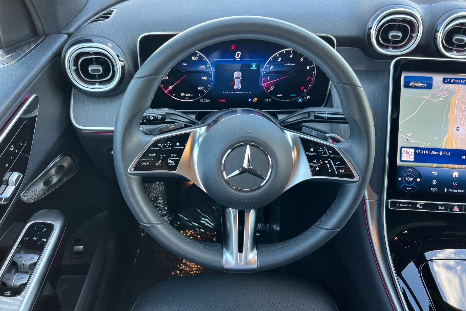 Used 2026 Mercedes-Benz GLC 300 image 16