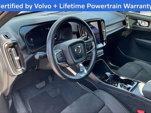 Certified 2025 Volvo XC40 B5 Plus image 17