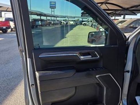 Used 2023 Chevrolet Silverado 1500 LT w/ Z71 Off-Road Package image 10