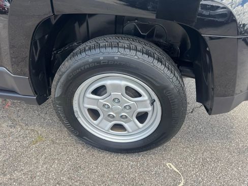 Used 2016 Jeep Patriot Sport image 32