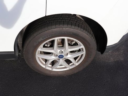 Used 2022 Ford Edge SEL w/ Convenience Package image 3