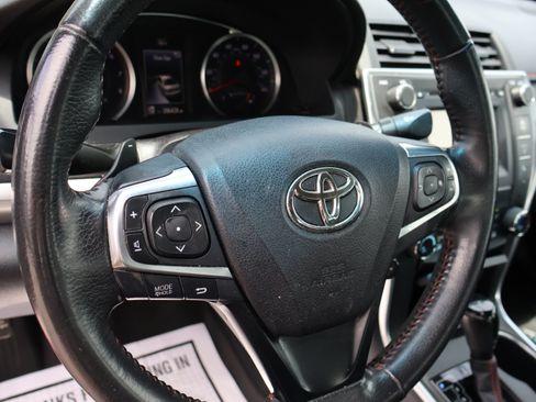 Used 2017 Toyota Camry SE FWD image 24