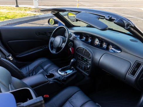 Used 2001 Chrysler Prowler image 8