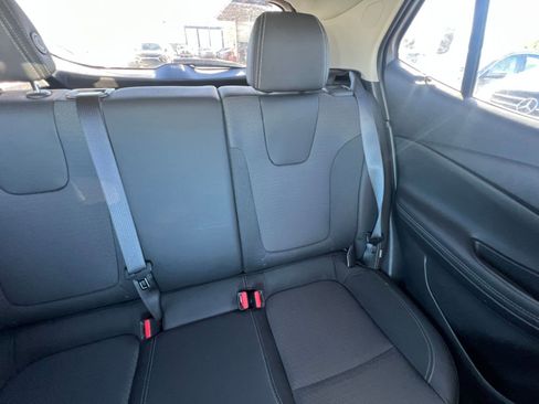 Used 2025 Buick Encore GX Preferred FWD image 37