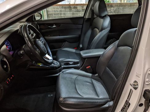 Used 2021 Kia Forte EX image 11