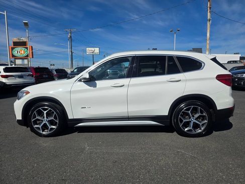 Used 2018 BMW X1 xDrive28i AWD/4WD image 9