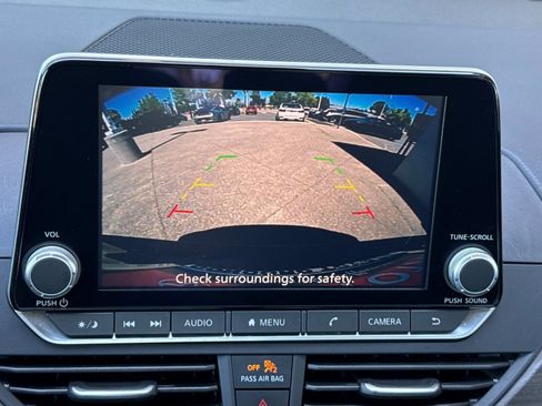 Used 2025 Nissan Altima 2.5 SV FWD image 20