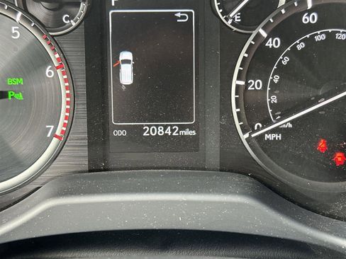 Used 2023 Lexus GX 460 Premium image 19