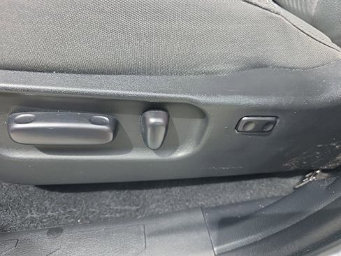 Used 2023 Toyota Tacoma SR5 w/ Technology Package image 17