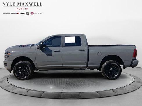 Used 2026 RAM 2500 Laramie AWD/4WD image 13