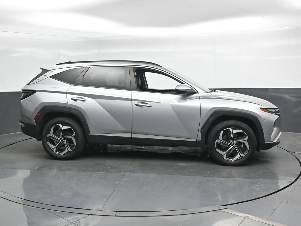 Used 2022 Hyundai Tucson SEL w/ Convenience + Premium Package AWD/4WD image 3